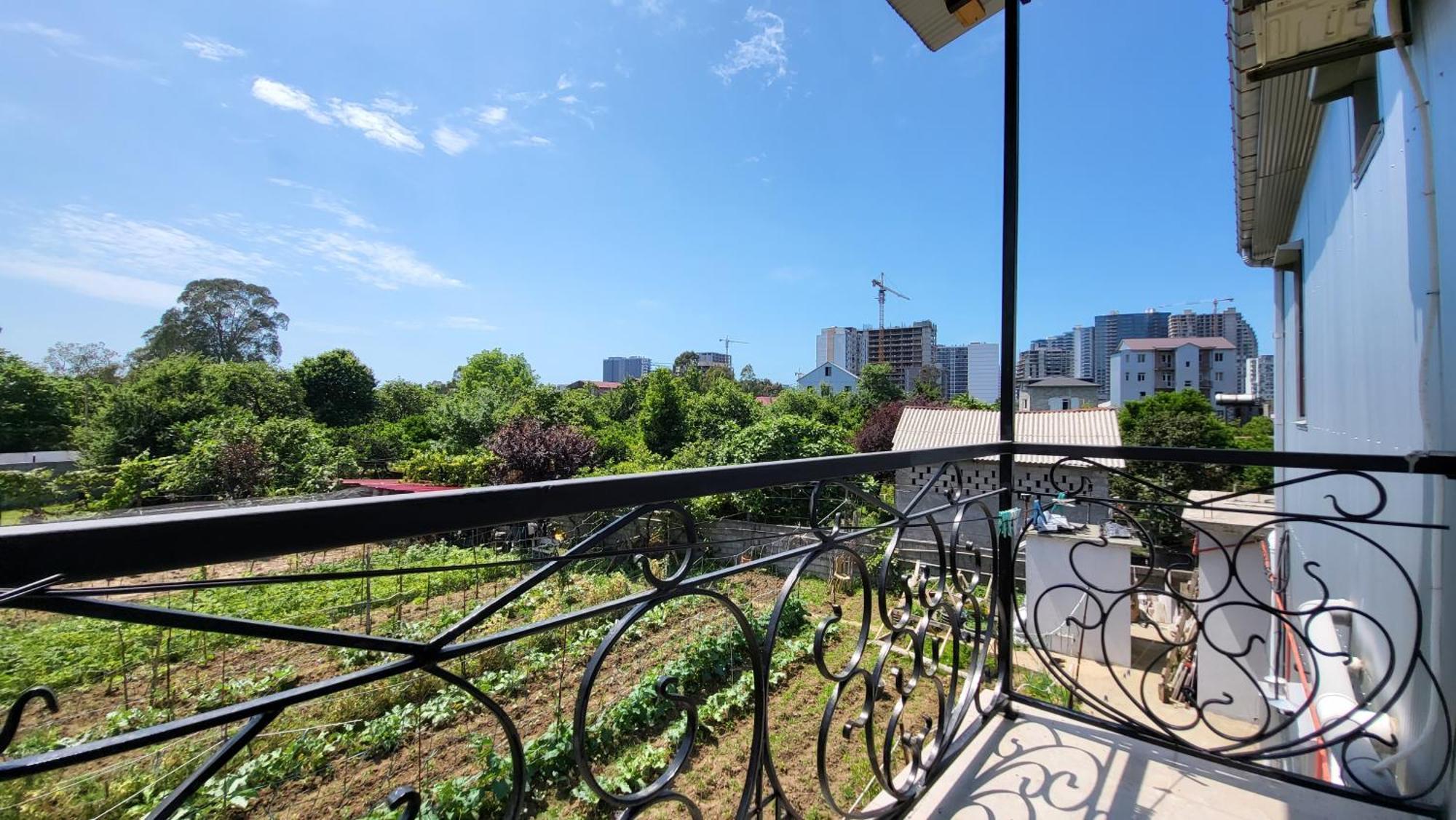 Guesthouse Gocha Beridze Batumi Exterior photo